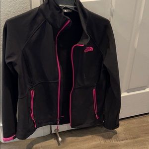 Northface Jacket Size Medium. Good Condition. Great for chilly days.
